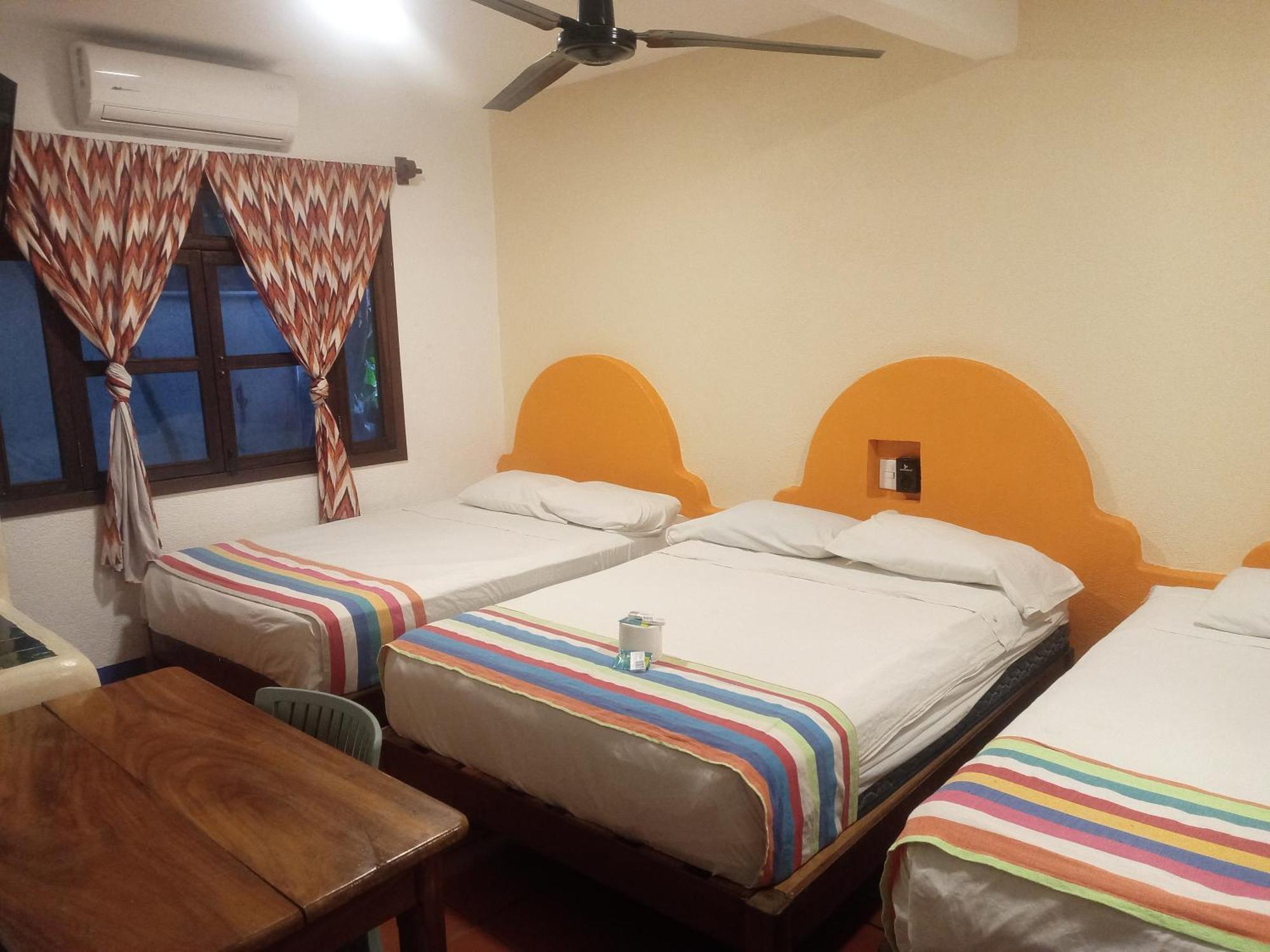 Pargos Hotel & Cowork プエルト・エスコンディード エクステリア 写真